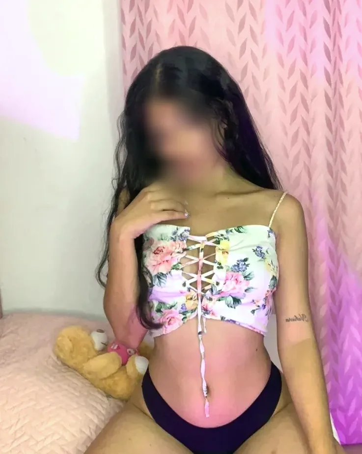 Alina, 22