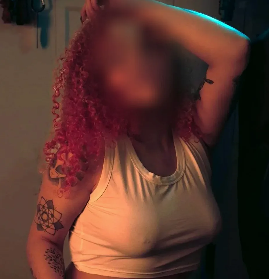 Carla, 31