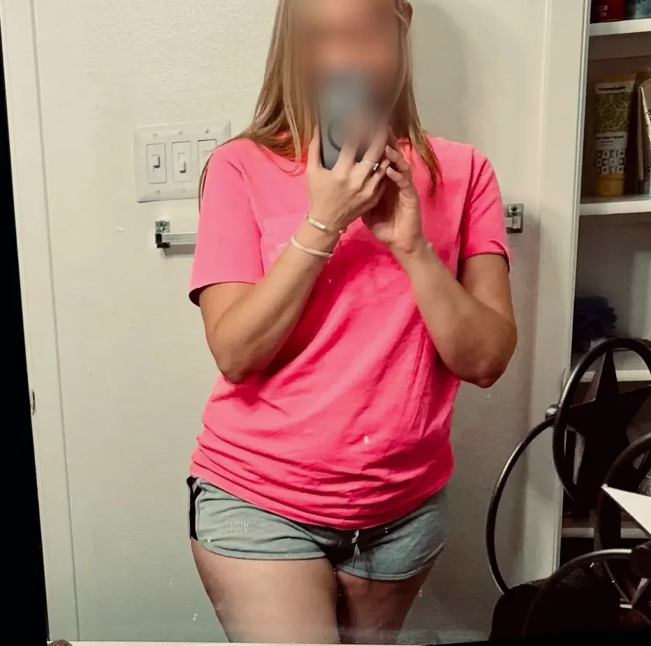 Diana, 28