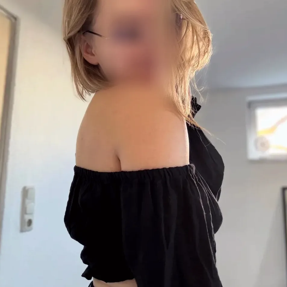 Elif, 26