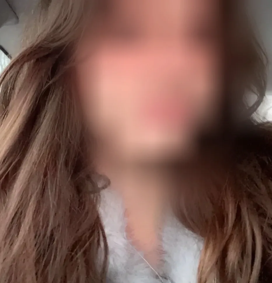 Greta, 23