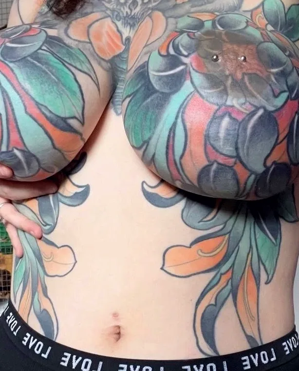 Sabrina, 30