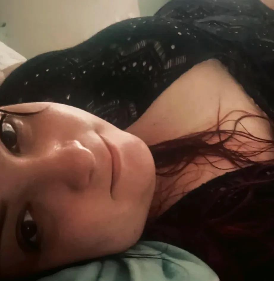 Stefanie, 33